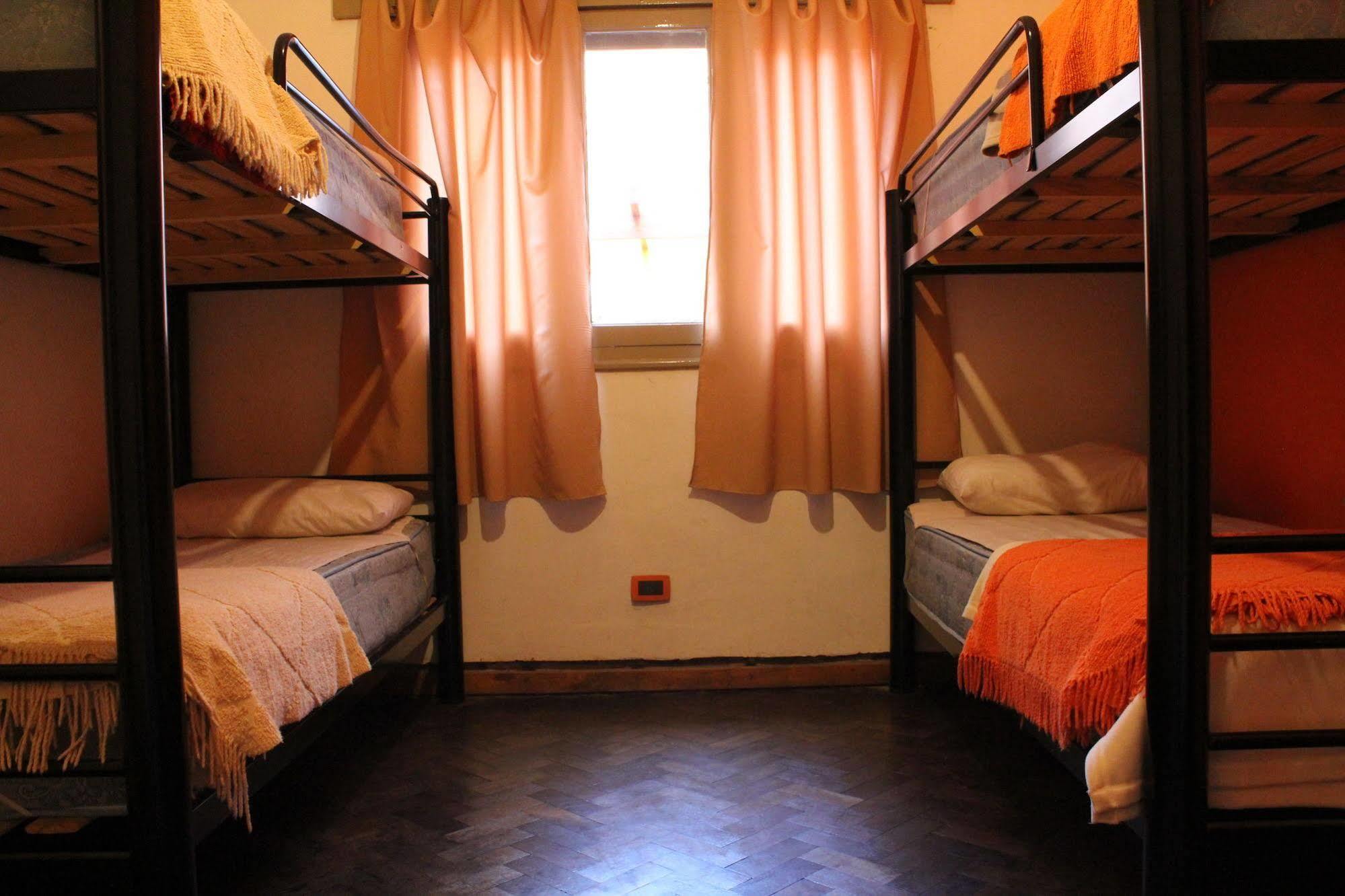 Turning Point Hostel Córdoba Eksteriør billede